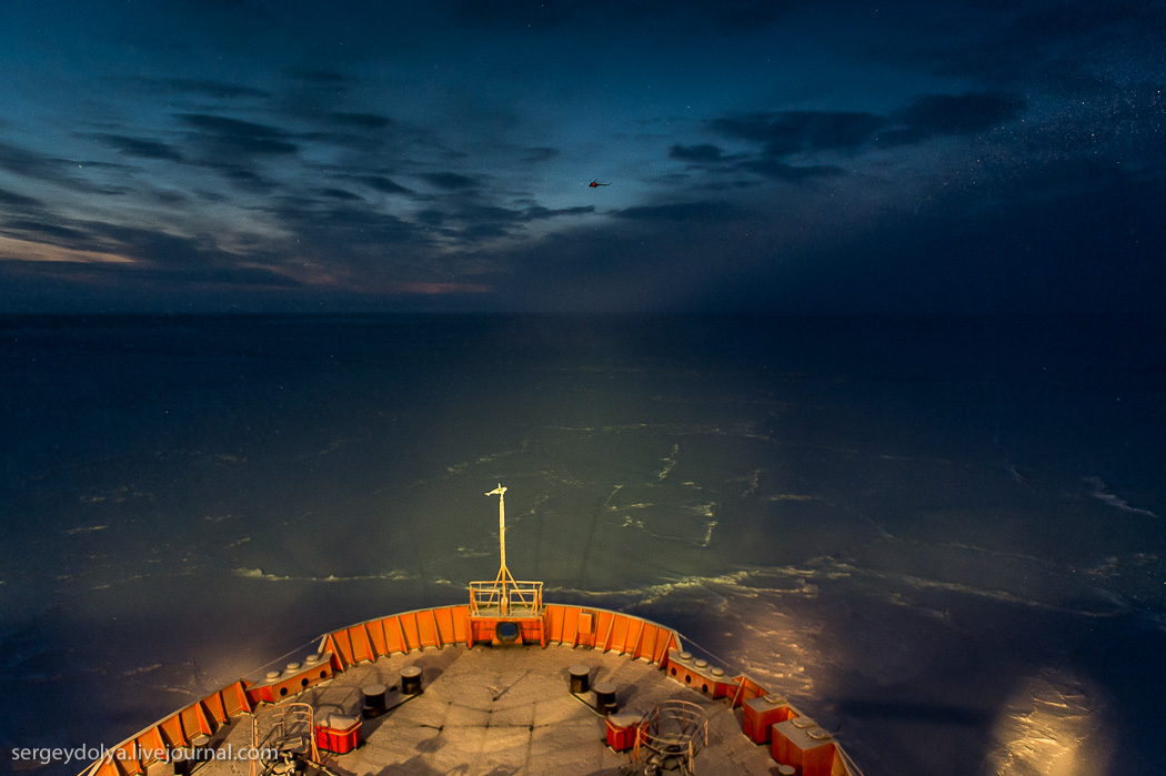 距離目標只剩∞！北極夜晚的破冰船2